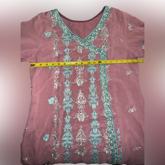 EUC Elegant Embroidered Kurta 3 pcs Dress in Pink and Blue with Pants & Dupatta - Picture 4 of 8